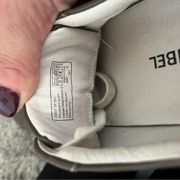 Josef Seibel Claire Dark Brown/Taupe Sneakers - Picture 6 of 6